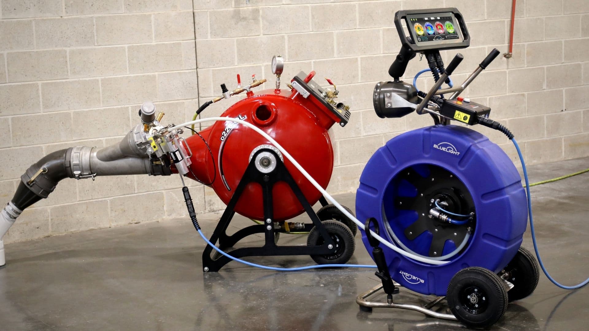 HammerHead BlueLight UV curing and liner installation equipment